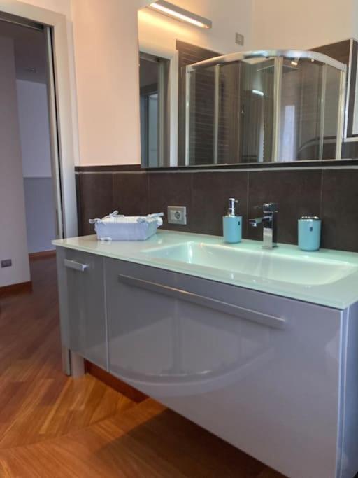 Almacasa A Modern Homeholiday * La Spezia